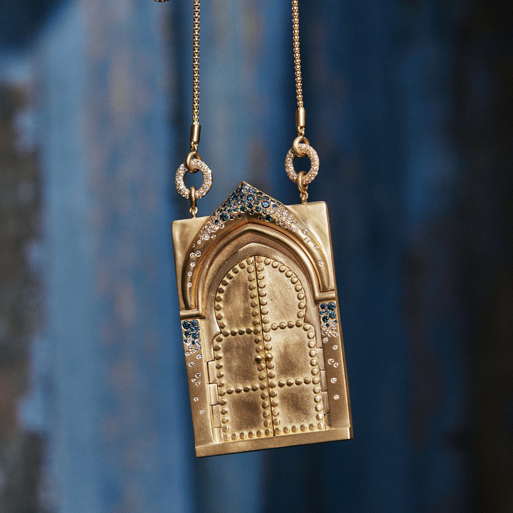 Vintage Tarot Openable Necklace – Butterfly Rebirth Crystal Pendant, Heavy Gold Plated | Green Butterfly, Blue Butterfly, Gate of Self-Love, Gate of Fortune & Gate of Rebirth