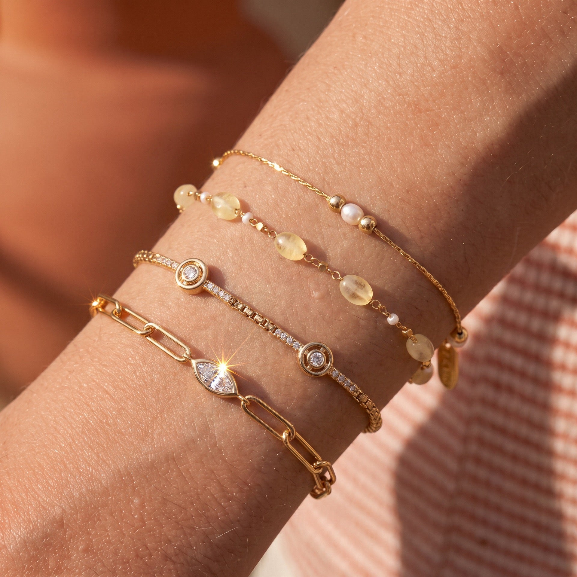 French Luxe Gold Crystal Pearl Zirconia Dainty Bracelet – Paperclip Chain | Tarnish-Resistant