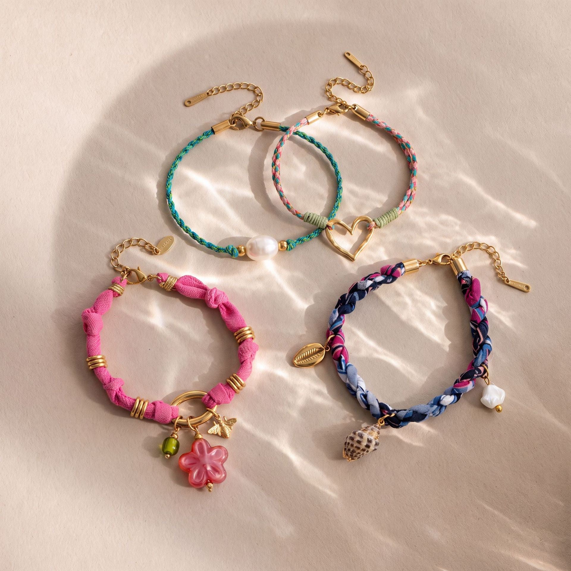 Hollow Heart Bee Pink Flower Conch Shell Woven Bracelet – Gold-Plated | Beach Holiday Stackable