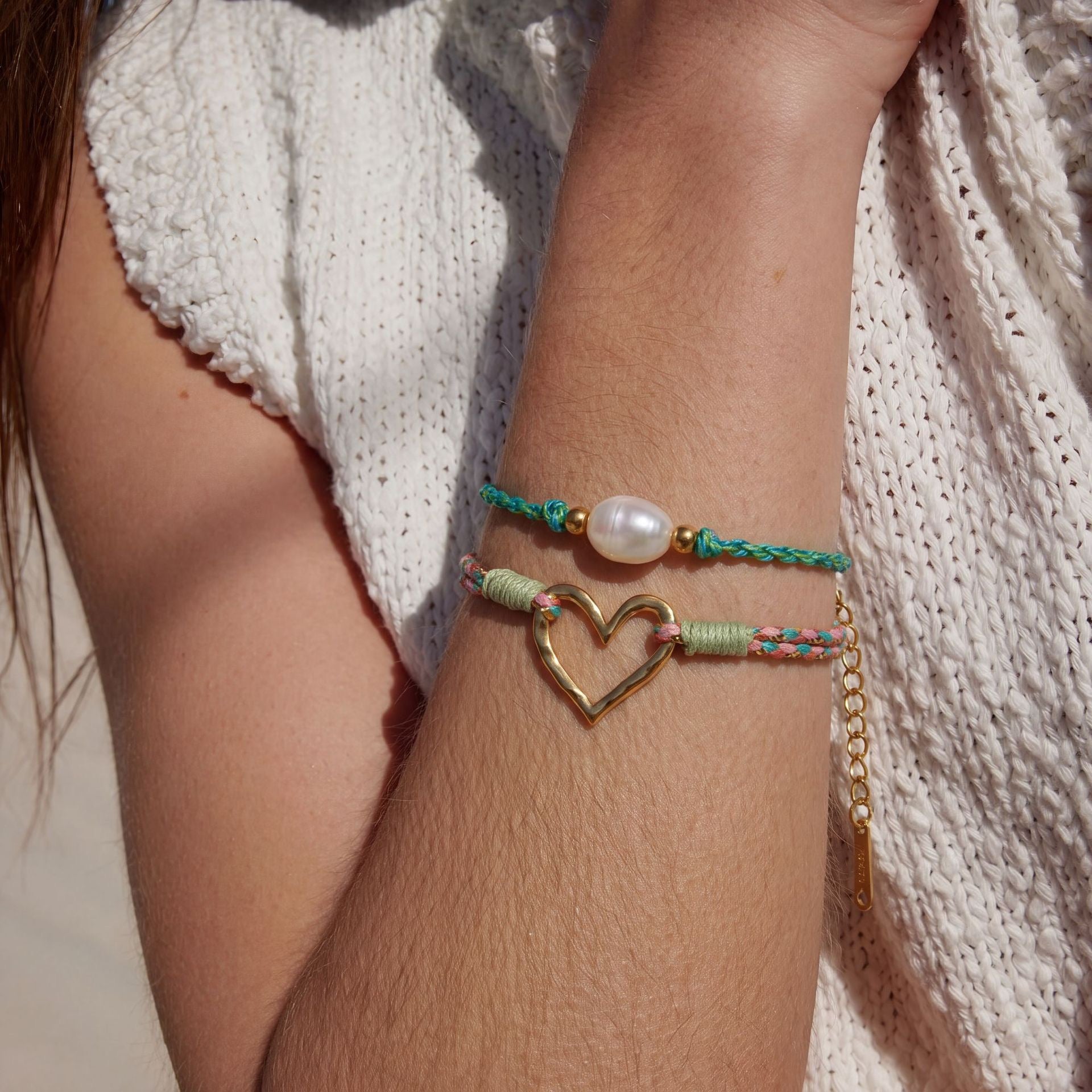 Hollow Heart Bee Pink Flower Conch Shell Woven Bracelet – Gold-Plated | Beach Holiday Stackable