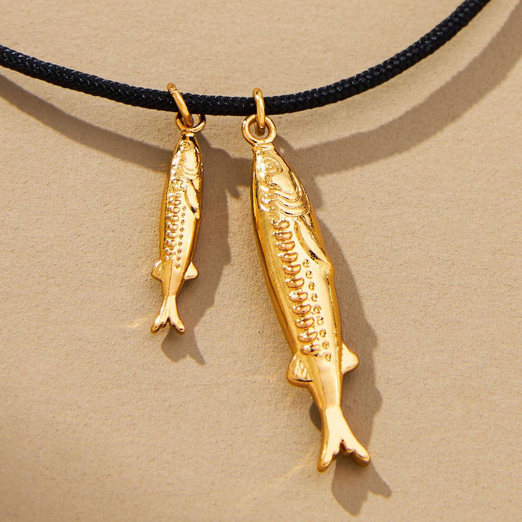 Tropical Fish & Conch Shell Pendant Necklace – Gold-Plated Vintage Ocean Charm