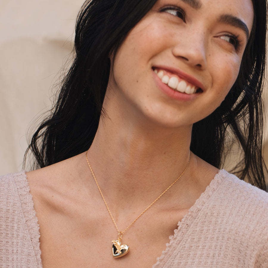 Valentine's Day Heart Locket Pendant Necklace – Openable Keepsake Peach Heart Collarbone Chain, Copper with Real Gold Plating