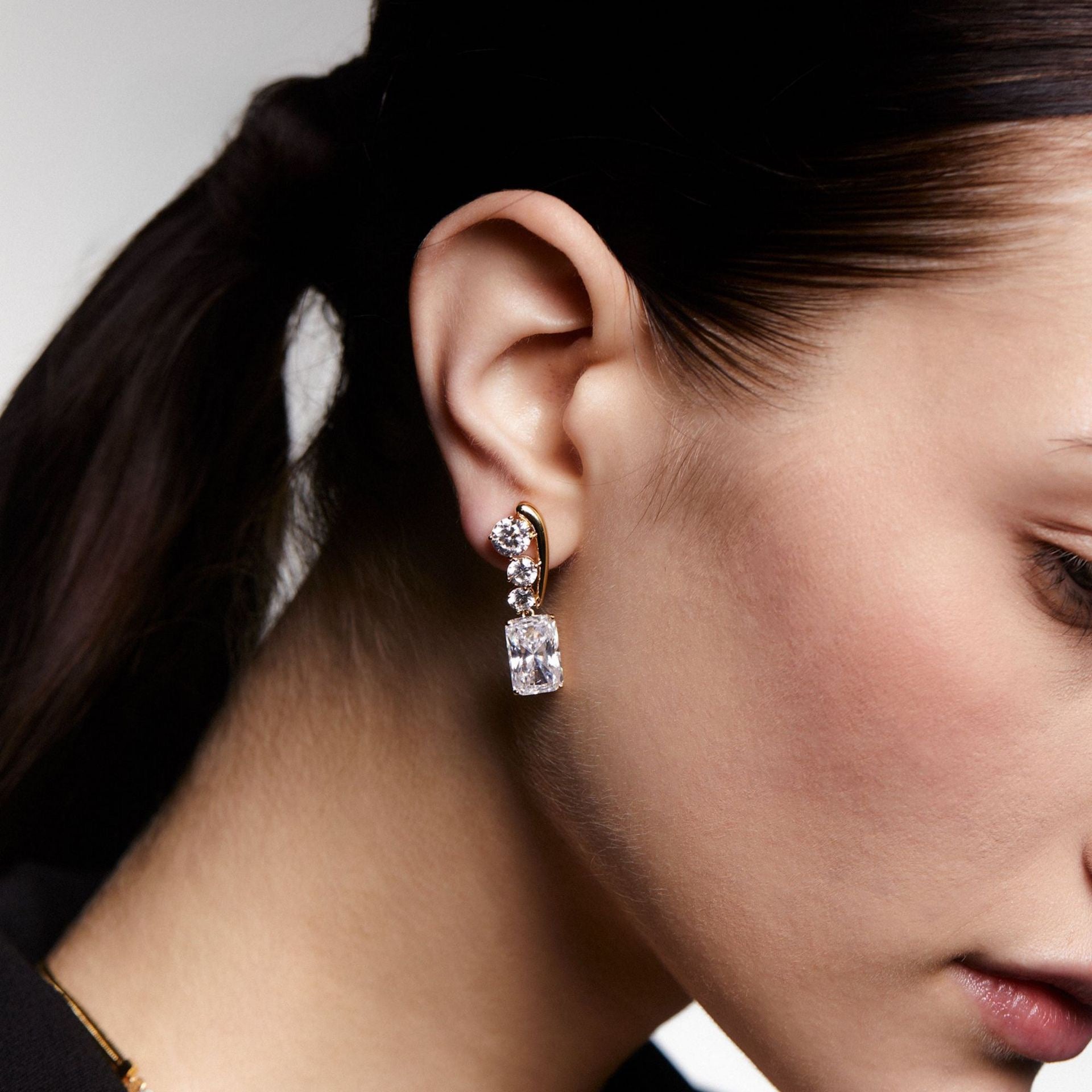 Vintage Wide-Band Zirconia Statement Earrings – Luxe, Versatile & Refined