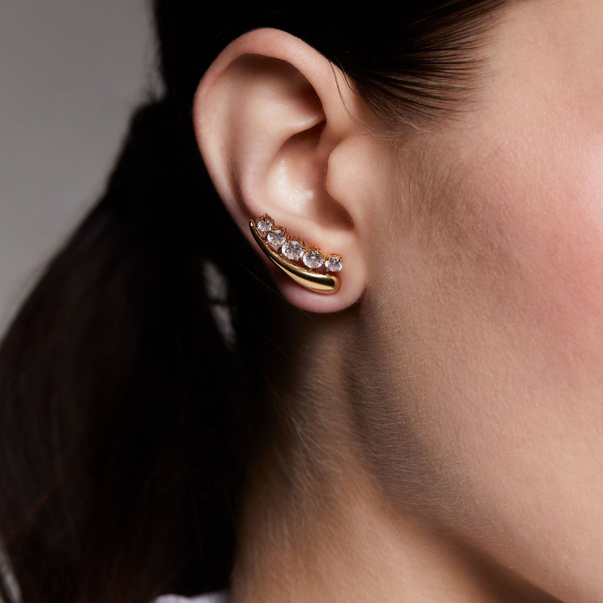 Vintage Wide-Band Zirconia Statement Earrings – Luxe, Versatile & Refined