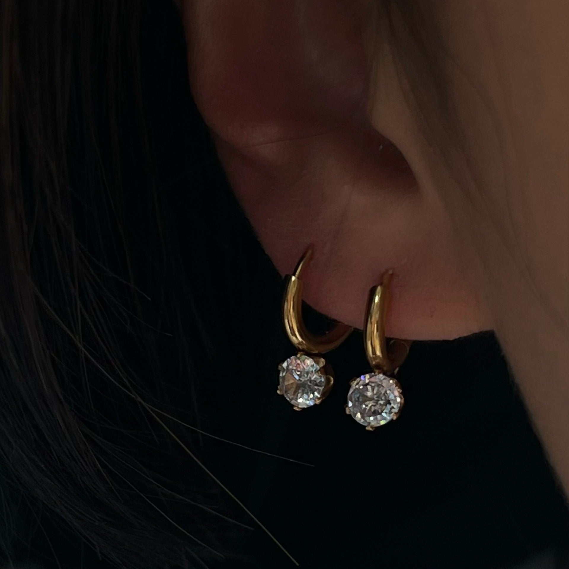 Minimalist Luxury 18K Gold Plated Titanium Steel Single Diamond Zirconia Pendant Earrings