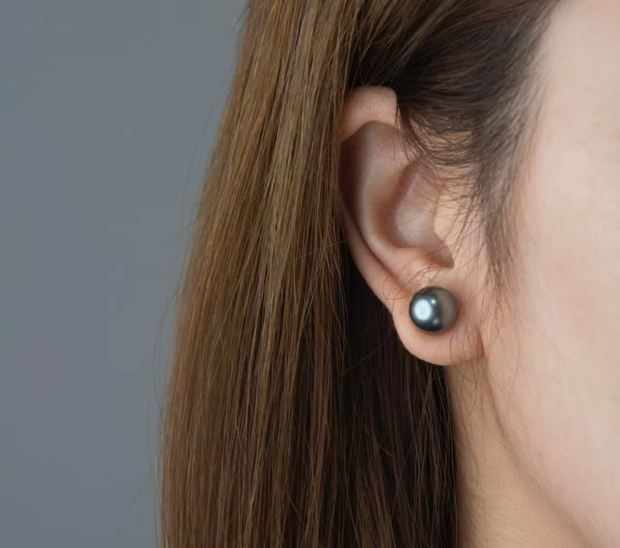 Tahitian Pearl Stud Earrings 8.5-9mm | Mirror Lustre | Flawless (Customizable)