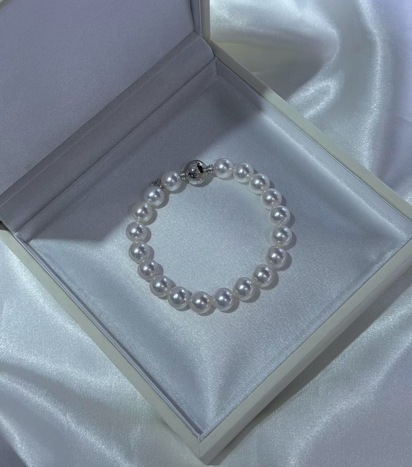 Freshwater Pearl Bracelet 8-8.5mm | The Golden Size