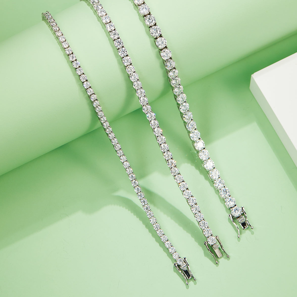 Classic Four-Prong D VVS Moissanite Tennis Bracelet (S925 Silver)