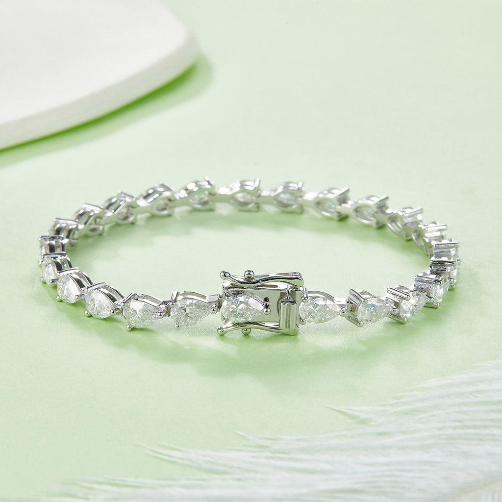 Pear-Cut D VVS Moissanite Tennis Bracelet — 0.5ct Stones (S925 Silver)