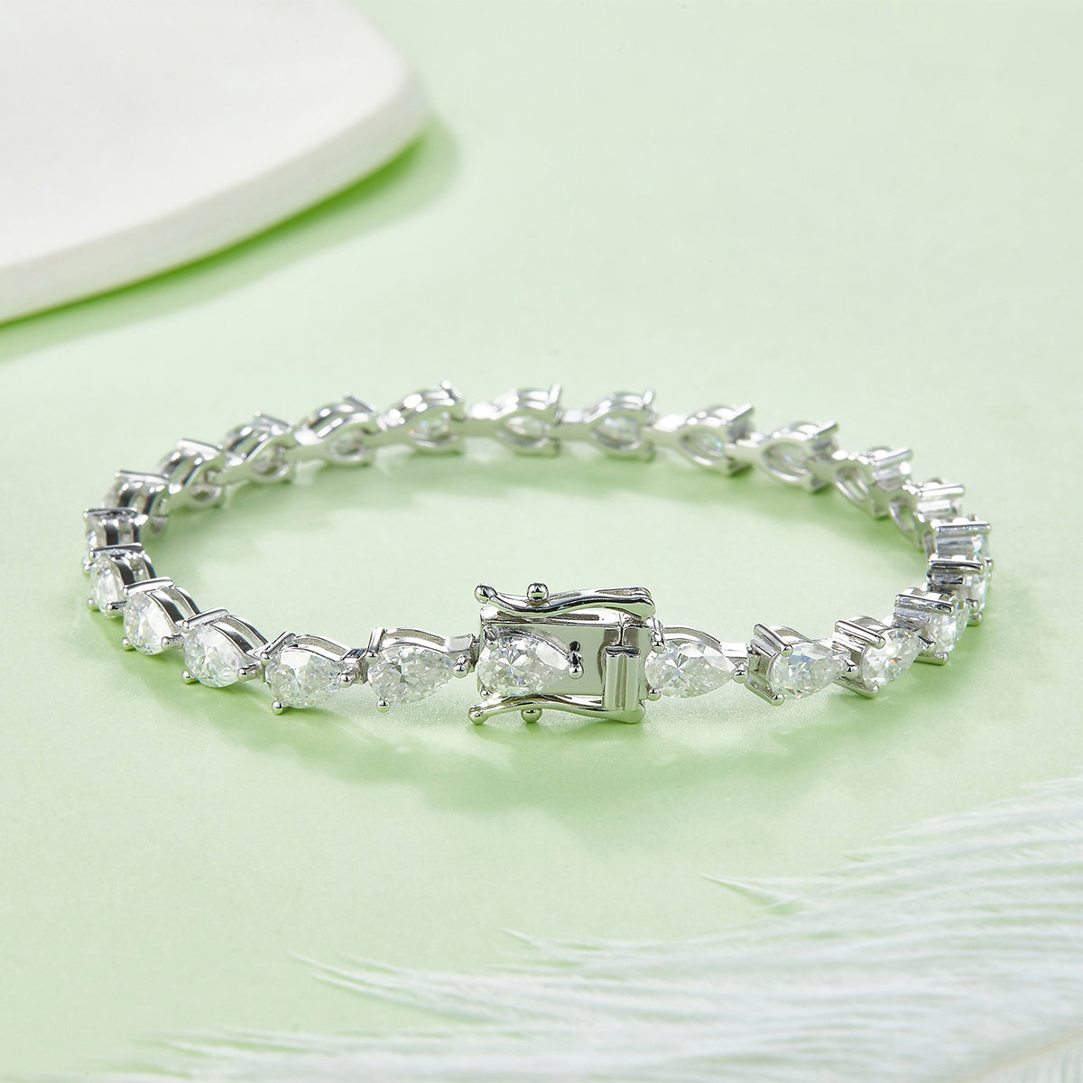 Pear-Cut D VVS Moissanite Tennis Bracelet — 0.5ct Stones (S925 Silver)