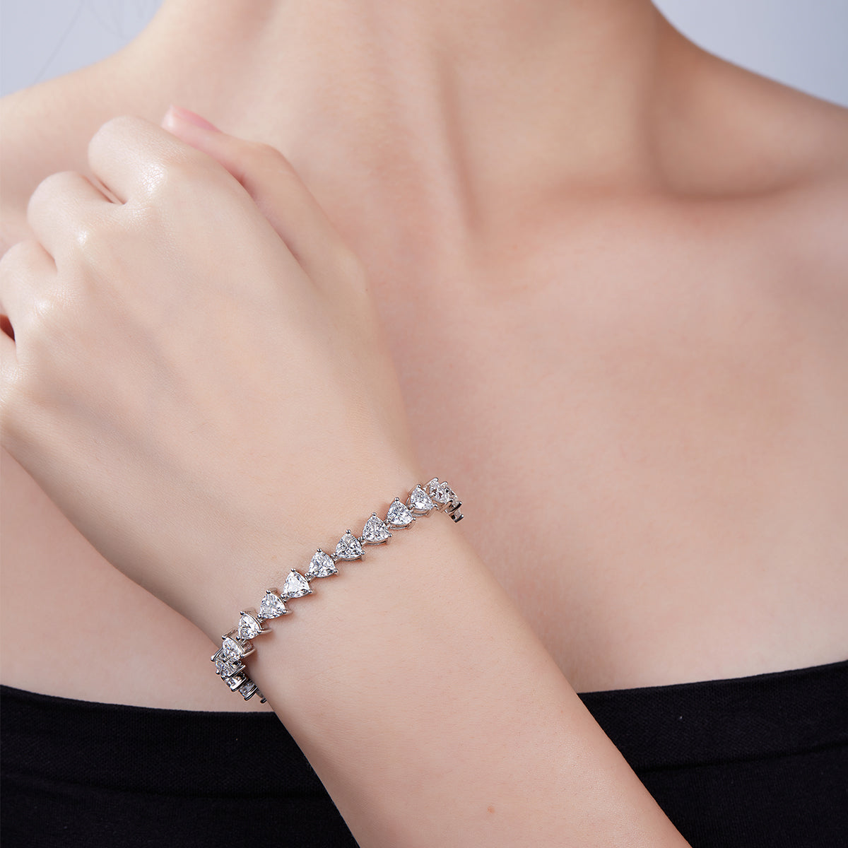 Triangle-Cut D VVS Moissanite Tennis Bracelet — 0.5ct Stones (S925 Silver)