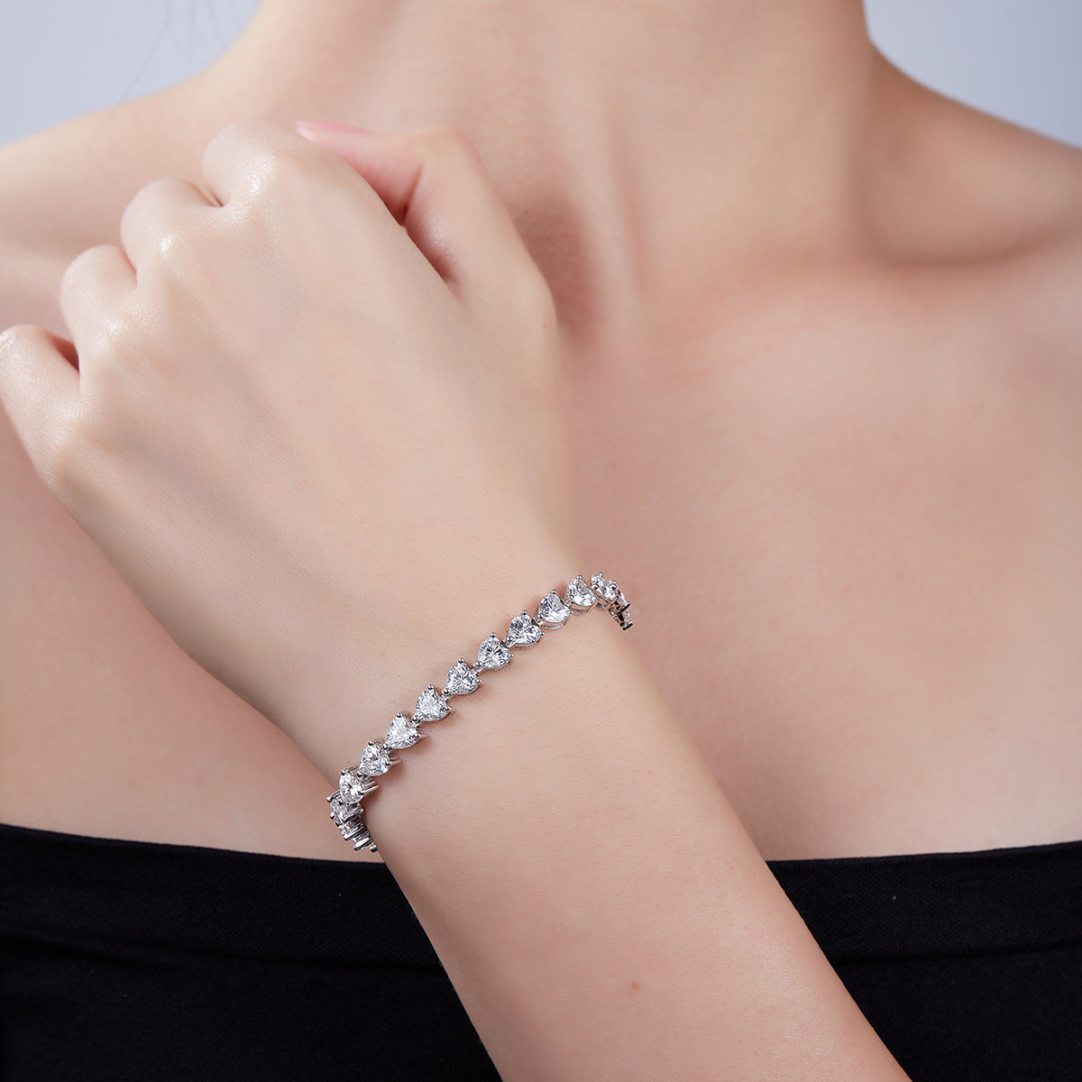 Heart-Cut D VVS Moissanite Tennis Bracelet — 0.5ct Stones (S925 Silver)
