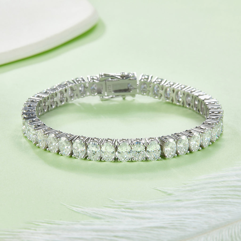 Oval-Cut D VVS Moissanite Tennis Bracelet — 0.5ct Stones (S925 Silver)