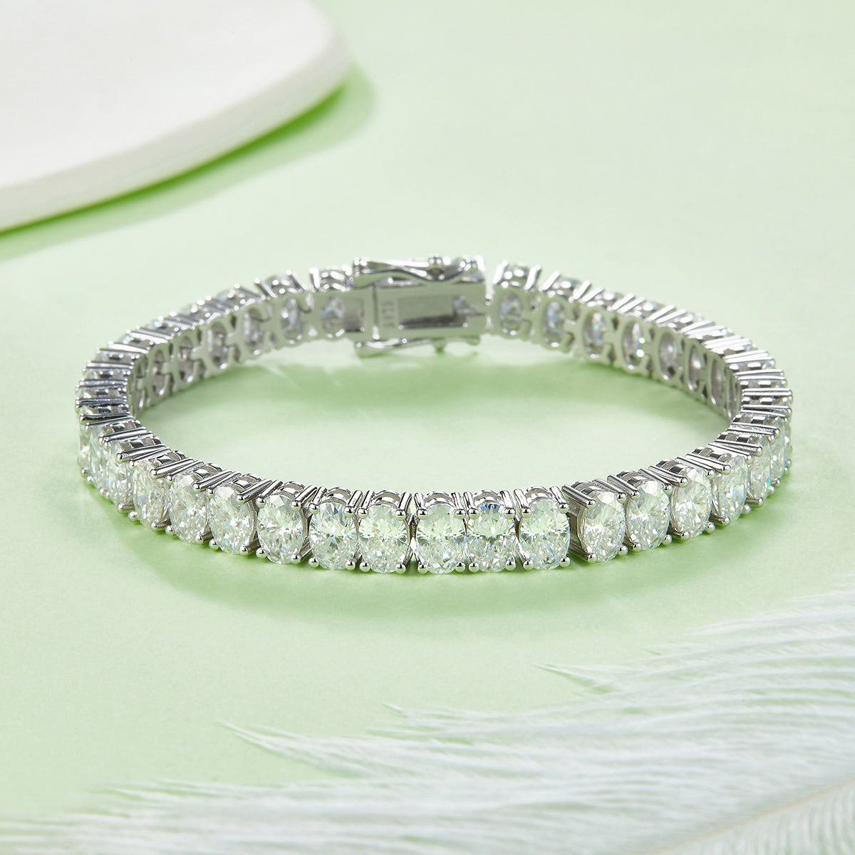 Oval-Cut D VVS Moissanite Tennis Bracelet — 0.5ct Stones (S925 Silver)