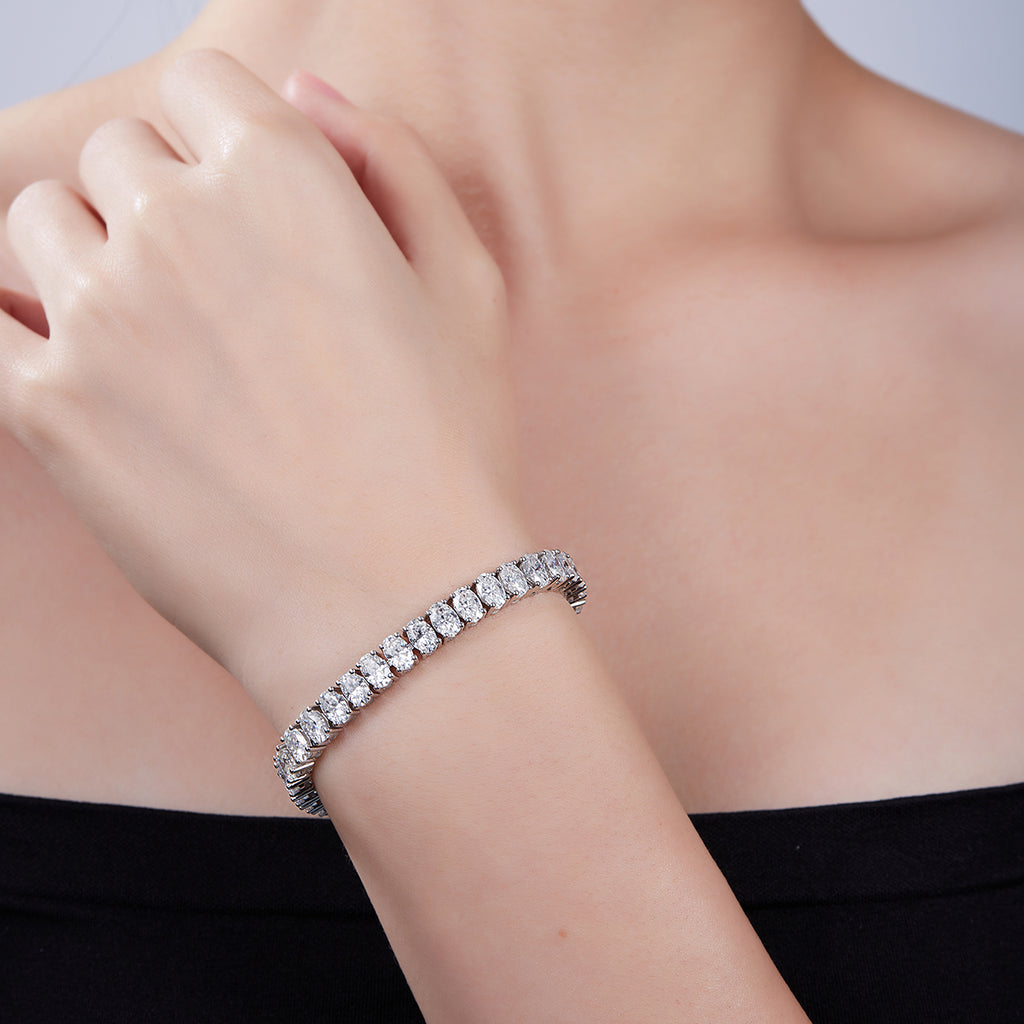 Oval-Cut D VVS Moissanite Tennis Bracelet — 0.5ct Stones (S925 Silver)