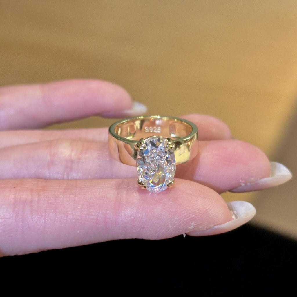 18K Gold Egg-Shape Moissanite Rock Style Women's Ring – 12×8mm / 4.5ct
