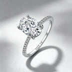 18K White Gold Oval Moissanite Pigeon Egg Ring