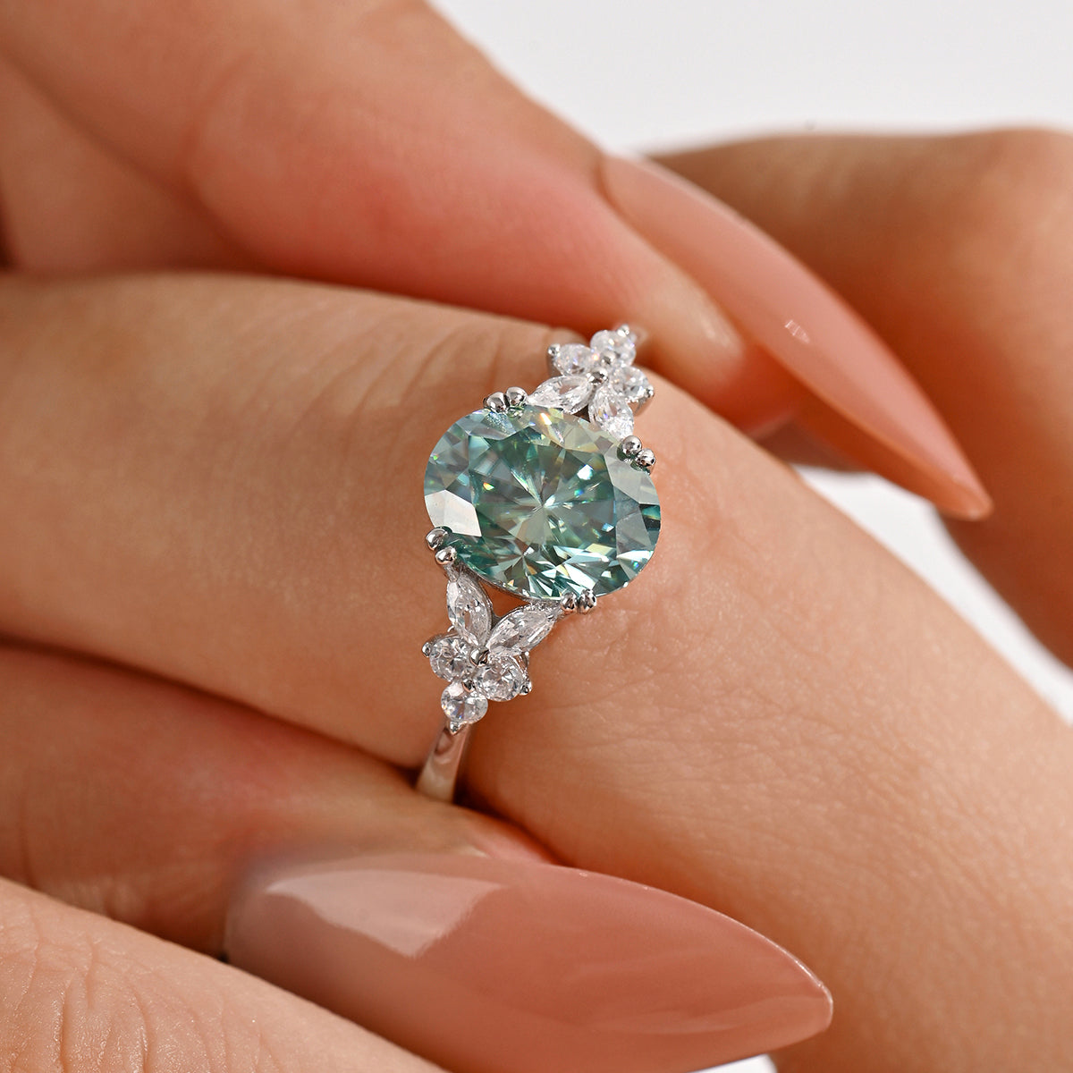 18K White Gold Teal Oval Moissanite Ring 2.0ct | 9×7mm