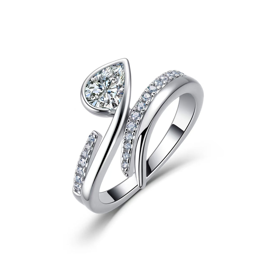 18K Gold Pear-Cut Moissanite Confession Ring 1.0ct