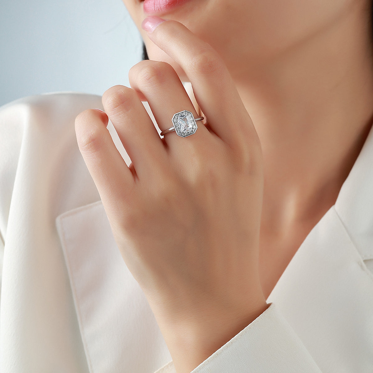 18K White Gold Radiant Cut Moissanite Ring 1.3ct