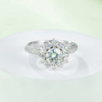 Luan Hua | 18K White Gold Round Moissanite Ring | 1ct D-Grade