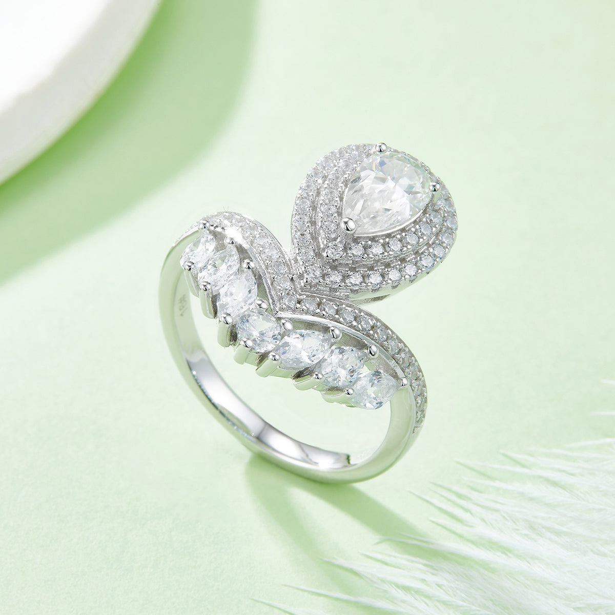 V Drop | 18K White Gold Pear Cut Coloured Moissanite Ring | 1ct D-Grade