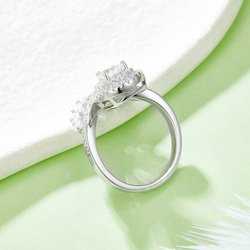 V Drop | 18K White Gold Pear Cut Coloured Moissanite Ring | 1ct D-Grade