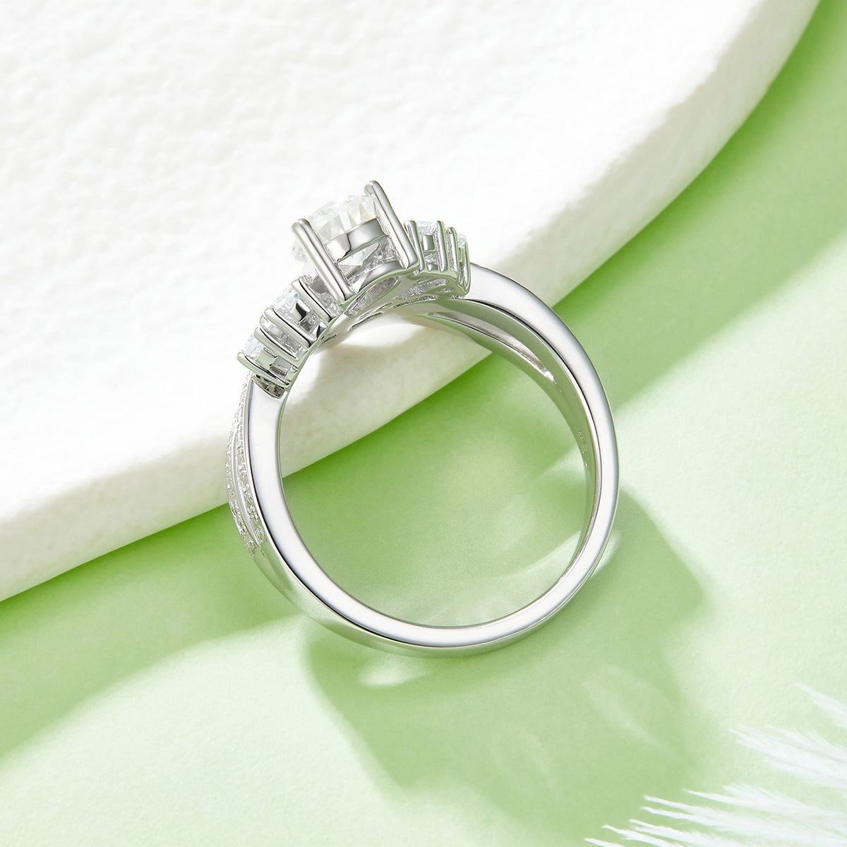 V Qian Jin | 18K White Gold Pear Cut Coloured Moissanite Ring | 1ct D-Grade