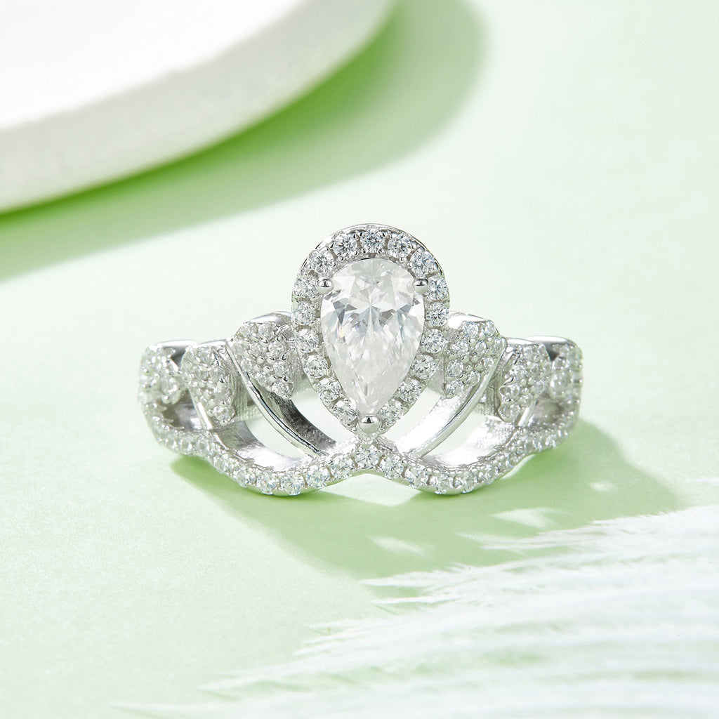 V Crown | 18K White Gold Pear Cut Coloured Moissanite Ring | 1ct D-Grade