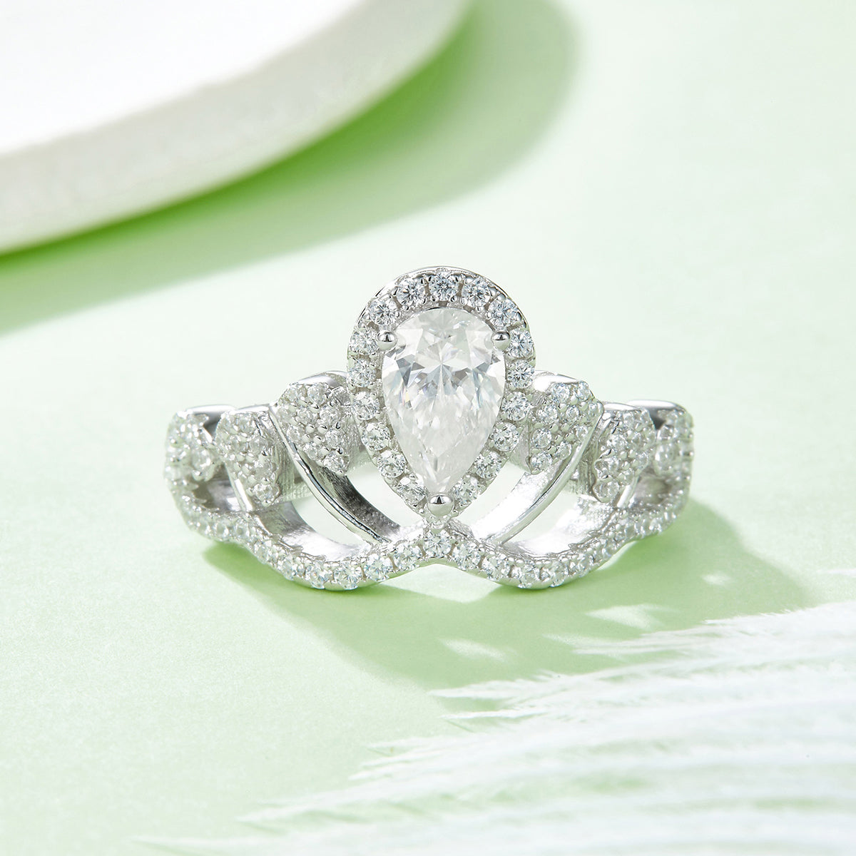 V Crown | 18K White Gold Pear Cut Coloured Moissanite Ring | 1ct D-Grade