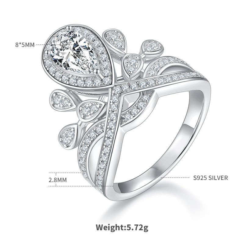 V Queen | 18K White Gold Pear Cut Coloured Moissanite Ring | 1.0ct D-Grade - UMI