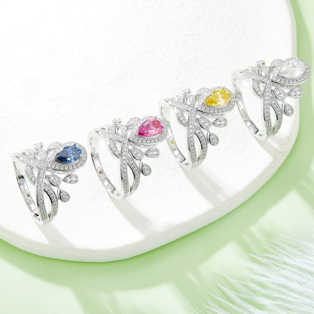 V Queen | 18K White Gold Pear Cut Coloured Moissanite Ring | 1.0ct D-Grade