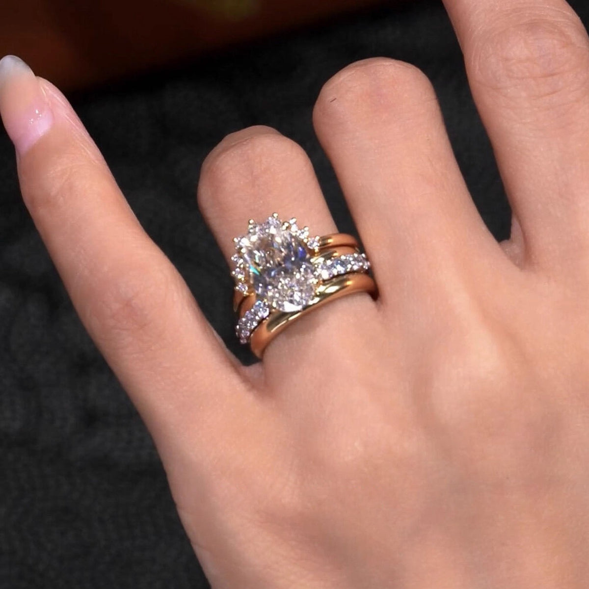 18K Gold Sunflower Moissanite Stackable Ring