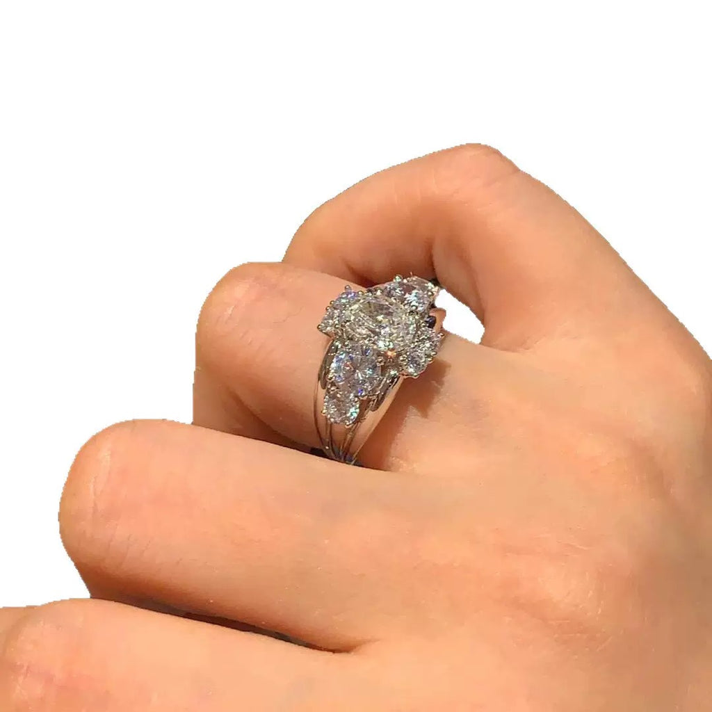 1ct Oval-Cut Moissanite Halo Ring in 18K Gold-Plated S925 Silver