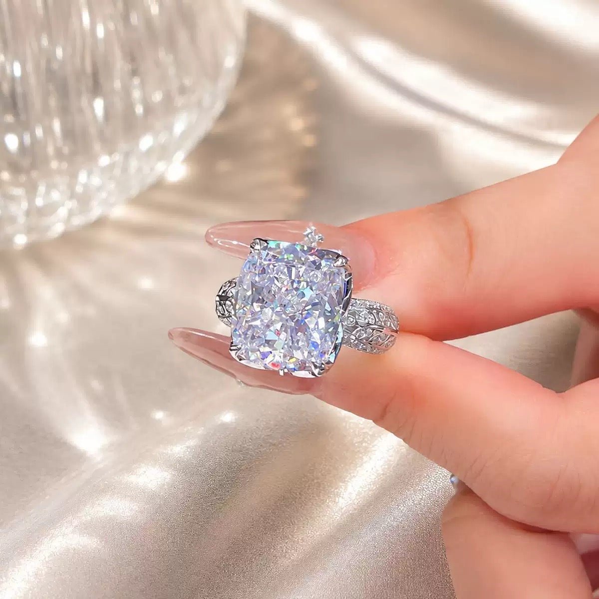 Radiant Cut Moissanite Ring — The One That Makes Them Look Twice - UMI