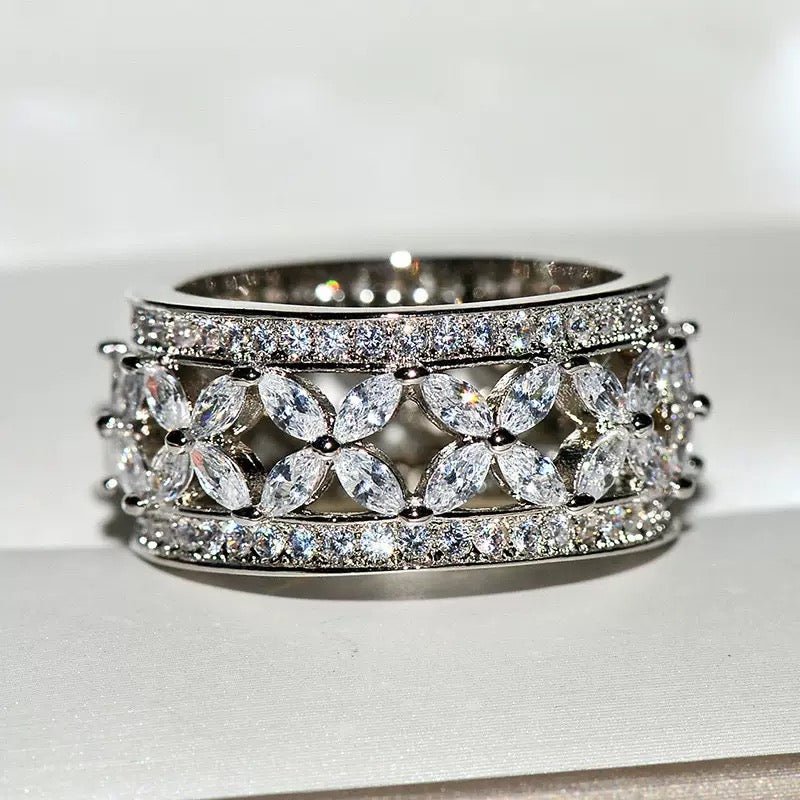 Distinctive & Versatile Openwork Four-Leaf Clover Moissanite Wide Band Ring - UMI