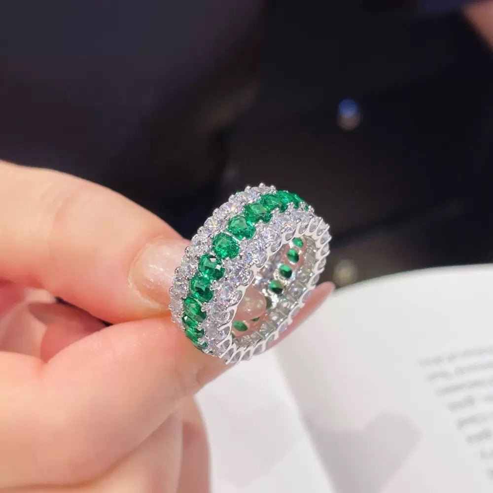 Emerald‑Green Moissanite Wide Statement Ring - UMI